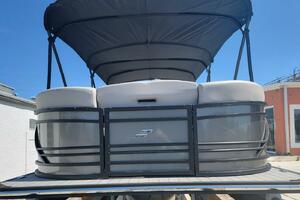 Photo 3749950 for 2023 Starcraft CX 25 DL BAR  