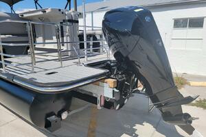 Photo 3749944 for 2023 Starcraft CX 25 DL BAR  