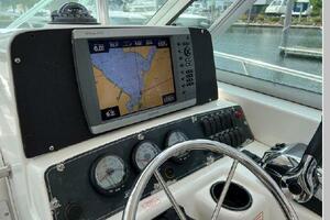 28ft Boston Whaler Yacht For Sale
