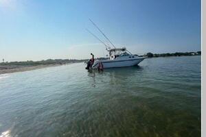 28ft Boston Whaler Yacht For Sale
