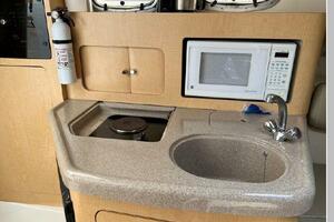28ft Boston Whaler Yacht For Sale