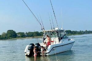 28ft Boston Whaler Yacht For Sale