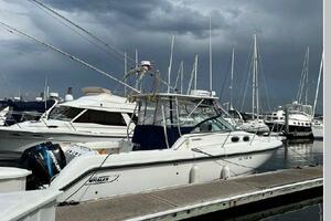 28ft Boston Whaler Yacht For Sale