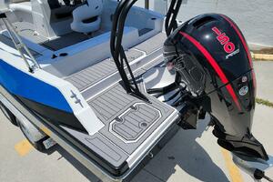 Photo 3751156 for 2023 Starcraft SVX 211 OB  