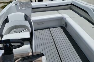 Photo 3751157 for 2023 Starcraft SVX 211 OB  