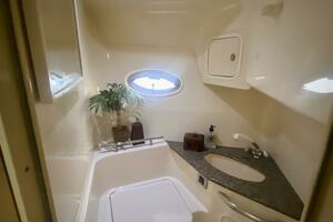 2005 Sea Ray 420 Sundancer thumbnail 52