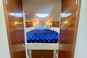 2005 Sea Ray 420 Sundancer thumbnail 50