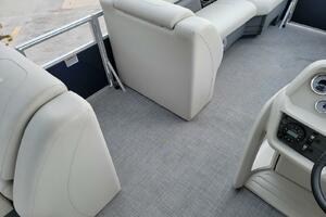 Photo 3753473 for 2023 Starcraft LX 22 R  