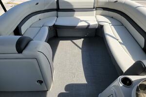 Photo 3753707 for 2023 Starcraft EXS 5  