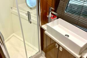 2016 Sunseeker Manhattan 65 thumbnail 20