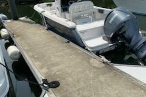23ft Robalo Yacht For Sale
