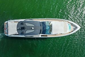 YESENIA Worth Avenue Yachts