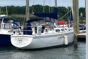 Sanweka 36ft Catalina Yacht For Sale