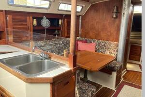 Sanweka 36ft Catalina Yacht For Sale