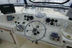 DUCHESS 42ft Chris Craft Yacht For Sale
