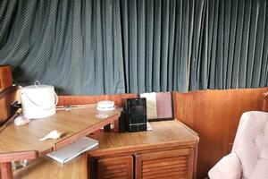 DUCHESS 42ft Chris Craft Yacht For Sale