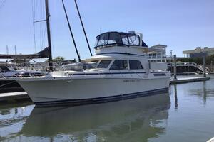 DUCHESS 42ft Chris Craft Yacht For Sale