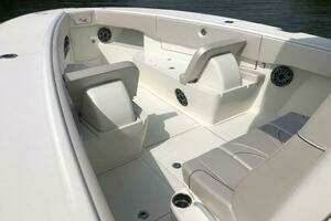 2020 SeaVee 370Z thumbnail 12