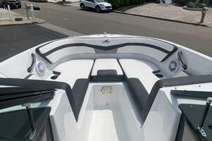 Photo 3772253 for 2021 Monterey M-225  