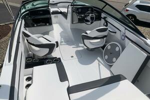 Photo 3772268 for 2021 Monterey M-225  