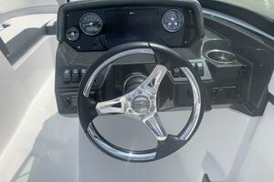 Photo 3772265 for 2021 Monterey M-225  