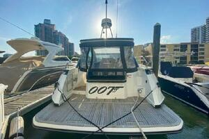 PEÑERO 2019 Beneteau Gran Turismo 40 Yacht For Sale in Aventura FL