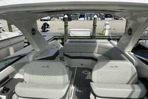 Photo 3782023 for 2021 Sea Ray 310 SLX  