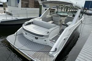 Photo 3782044 for 2021 Sea Ray 310 SLX  