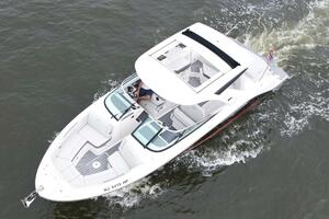 Photo 3791026 for 2021 Sea Ray 310 SLX  