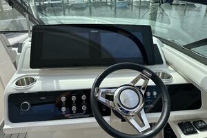 Photo 3782020 for 2021 Sea Ray 310 SLX  