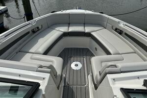 Photo 3782022 for 2021 Sea Ray 310 SLX  