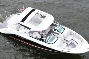 Photo 3791025 for 2021 Sea Ray 310 SLX  