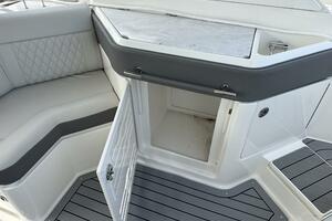 Photo 3782012 for 2021 Sea Ray 310 SLX  