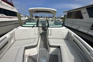 Photo 3782024 for 2021 Sea Ray 310 SLX  