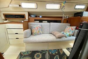 Wind Song 30ft Pearson Yacht For Sale