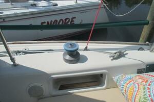 Wind Song 30ft Pearson Yacht For Sale