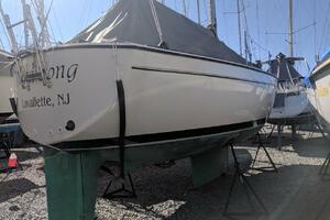 Wind Song 30ft Pearson Yacht For Sale