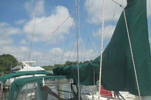 Wind Song 30ft Pearson Yacht For Sale