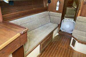 1994 Pacific Seacraft Crealock 37 thumbnail 19
