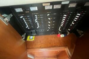 Running on Faith    44ft Cruisers Yacht For Sale