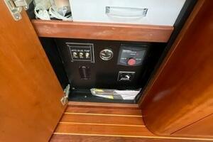 Running on Faith    44ft Cruisers Yacht For Sale