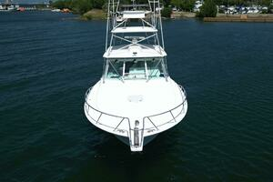 Feeva 2007 Cabo Yachts 40 Hardtop Express Yacht For Sale in Kingston 