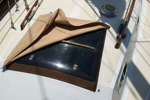 1977 Islander 36 thumbnail 12