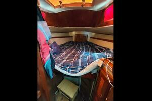 1977 Islander 36 thumbnail 34