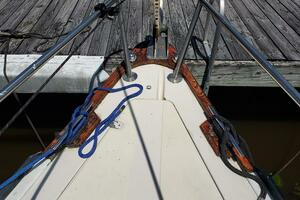 1977 Islander 36 thumbnail 7