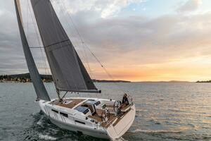 2023 Hanse 418 thumbnail 6