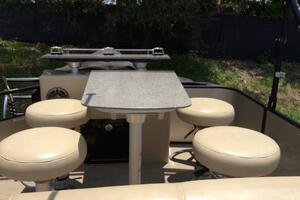 25ft Aqua Patio Yacht For Sale