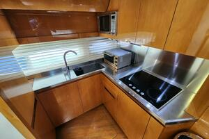 2006 Pershing thumbnail 16