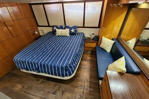 2006 Pershing thumbnail 18