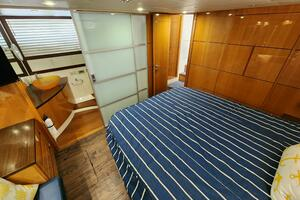 2006 Pershing thumbnail 19